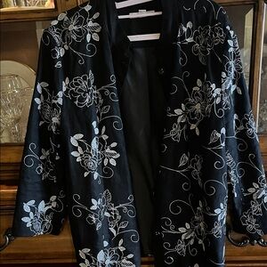 JM Collection Black and White Floral Blazer